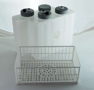 Reinigungsmitteltanks & Käfig