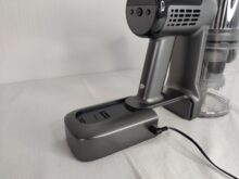 Der Akku lässt sich entfernen