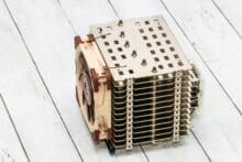 Noctua NH-P1 mit oberhalb montiertem NF-A12x25 LS-PWM