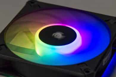 RGB-Lüfter leuchtet