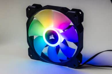 Beleuchteter Corsair iCue SP120 RGB Elite Lüfter