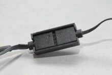 RGB Stecker werden von Verbindungsteil zusammengehalten