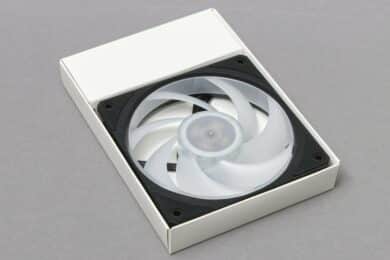 Cooler Master Mobius 120P ARGB in der Schachtel