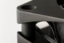 Mattschwarzer Metallrahmen eines Lüfters