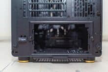 PSU Netzteil Halterung auf der Rückseite vom Gehäuse