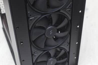 Fractal Design Aspect 14 PWM Lüfter in einem Gehäuse