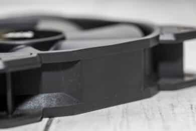 Schwarzer Lüfterrahmen