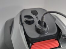 Das Schwimmseil lässt sich per Schraubverschluss fixieren