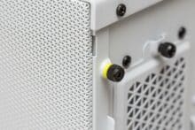 Gelbe Akzente am Corsair Gehäuse