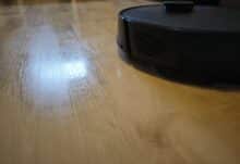 Ein leichter Wasserfilm ist erkennbar.