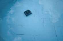 Schon nach wenigen Minuten ist der Boden des Pools deutlich sauberer.