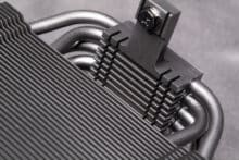 Nahaufnahme Kühlplatte mit Montagebrücke von oben