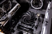 Anschluss des Silent Wings 4 PWM Lüfters ans Mainboard