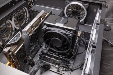 Der fertig montierte Dark Rock 5 auf dem AMD Test-Mainboard