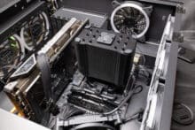 Der Kühlkörper des Dark Rock 5 mit entfernter Mesh-Abdeckung