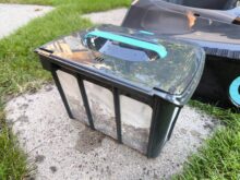 Der von außen angesammelte Schmutz.