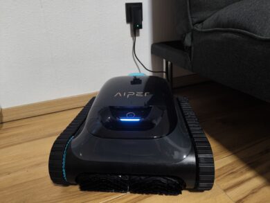 Vor dem ersten Einsatz ist ein Aufladen der Batterie erforderlich.