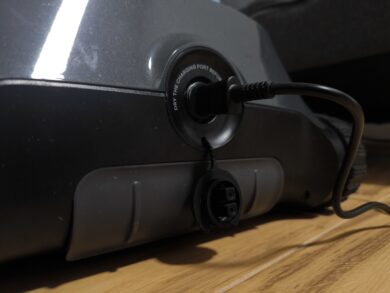 Der Ladevorgang kann bis zu 4 Stunden dauern.