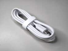 Das MX Creative Dialpad wird über das USB-C Kabel mit dem PC verbunden.