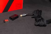 Der zerlegte USB-Dongle mit Ladekabel