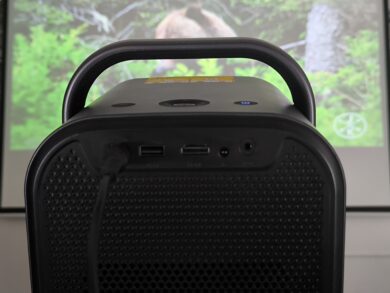 Der Ton ist nützlich, neigt aber manchmal zur Übersteuerung.