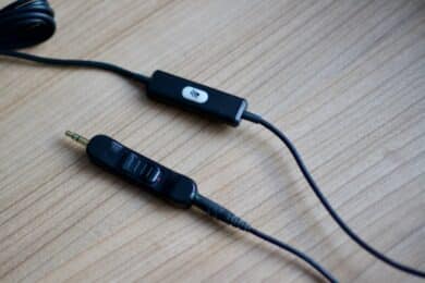 Mute Button (oben neu, unten alt)