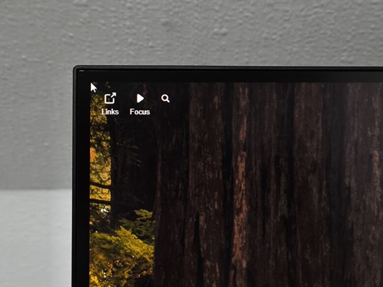 Auffallend ist ein dicker Rand an den oberen Seiten.