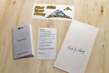 Bedienungsanleitung und Aufkleber