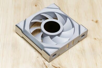 Lian Li Uni Fan SL Wireless LCD Vorderseite