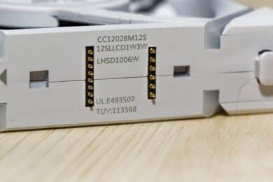 Kontakte der Lian Li Uni Fan SL Wireless LCD