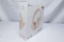 Verpackung der Edifier W830NB von links vorne betrachtet