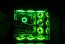 Grüne RGB-Beleuchtung