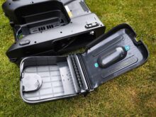 Geöffneter Filterkorb mit Fach für Chlortabletten