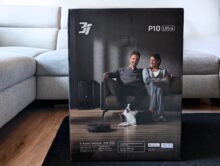 Verpackung des 3i P10 Ultra Saugroboters vor einem Sofa