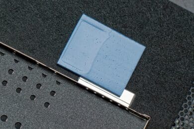 Wärmeleitpad auf dem Gehäuseboden