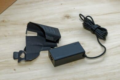 Ausgepacktes Netzteil