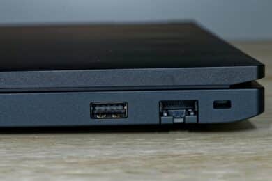 Anschlüsse rechts am Lenovo Thinkpad E16 G2