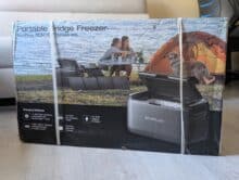 Verpackung der EcoFlow Glacier Classic 35L mit Outdoor-Motiv und Zelt