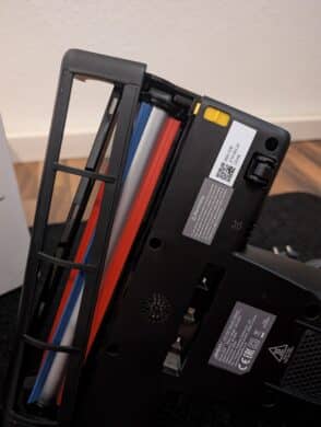 Unterseite des Jimmy BX8 mit geöffneter Bürsteneinheit