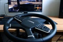 Base und Lenkrad montiert