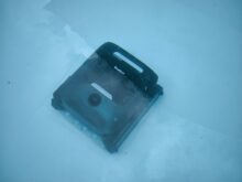 Auf dem Boden wird die Fläche gescannt.