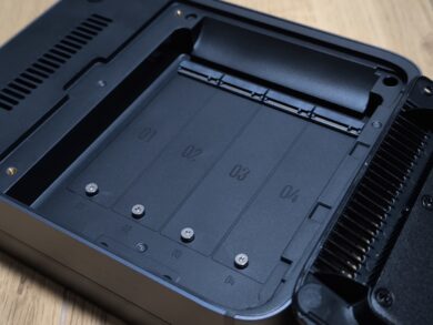 Der Einbau von vier NVMe-SSDs ist möglich.